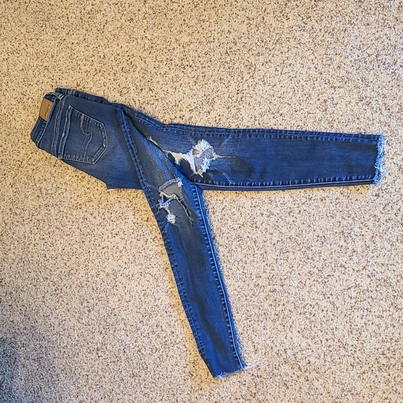 American Eagle Hi-Rise Jegging, Super Stretch-X, destroyed - Picture 4 of 15